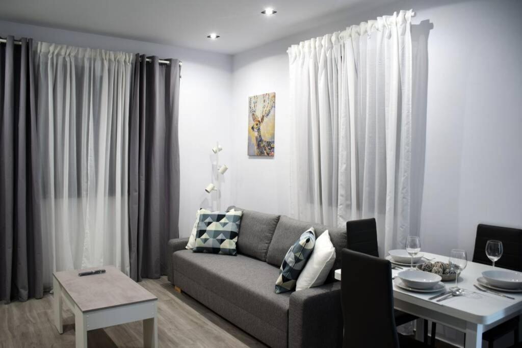 Alojamientos Lola, Suite Con Jacuzzi Benalup-Casas Viejas Extérieur photo